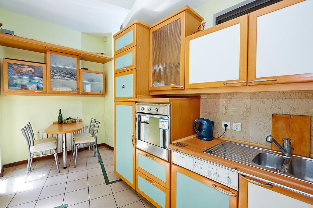 Apartment Deribasovskaya With Jacuzzi Odesa Exterior photo