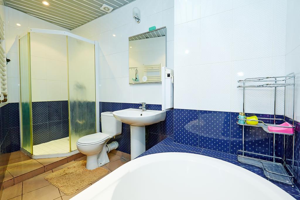 Apartment Deribasovskaya With Jacuzzi Odesa Exterior photo